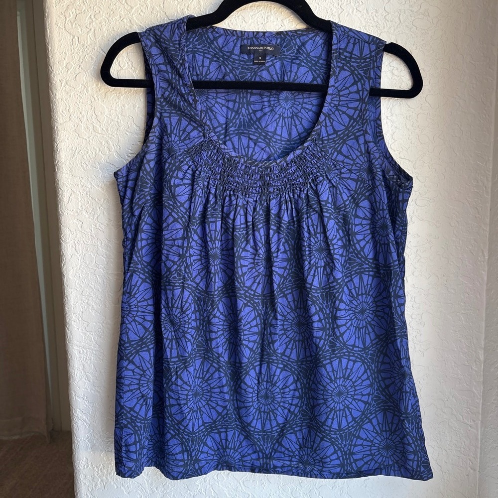 Banana Republic Women S Sleeveless Tank Top Cotton Blue Geometric Medallion